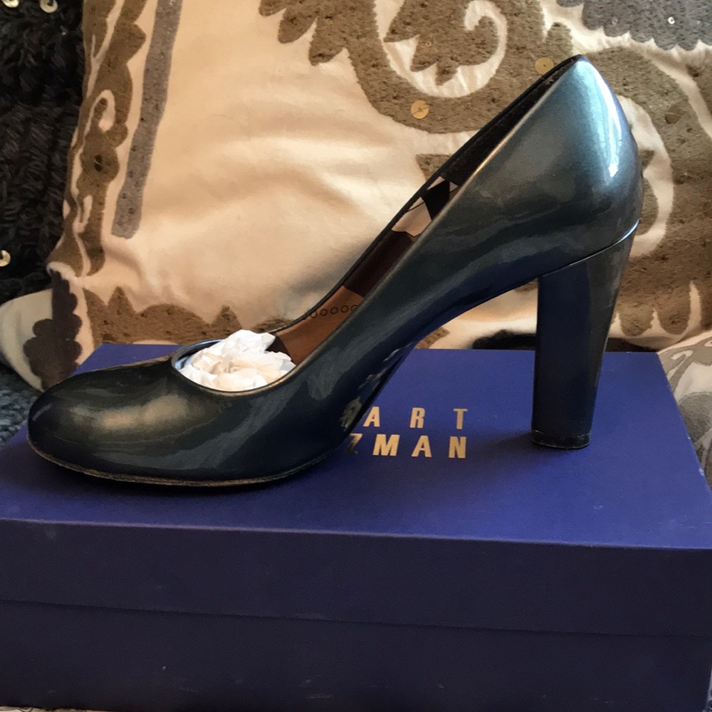 Stuart Weitzman grey patent pump